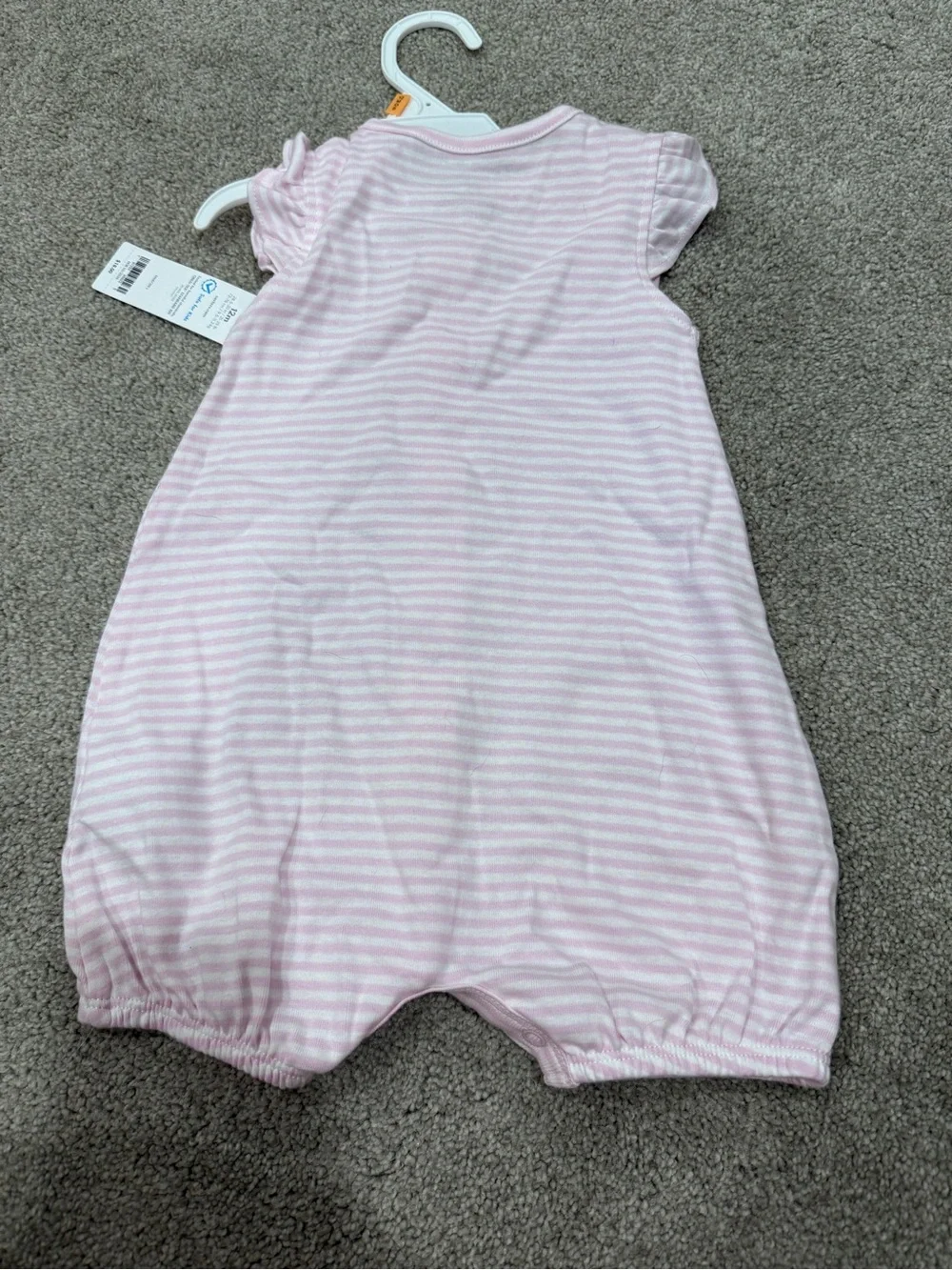 Carter’s Girls 9 to 12 month romper with ice cream detail and buttons NWT